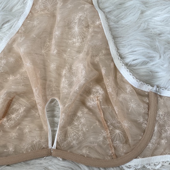 VS • Dream Angels Dandelion Halter Bralette - Picture 8 of 12